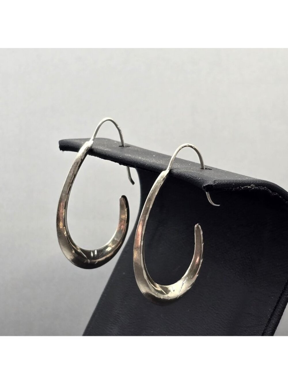 Vintage Sterling Silver Etched J Hoop Earrings Puffy Tapered Dangle 1.25" - Picture 5 of 11